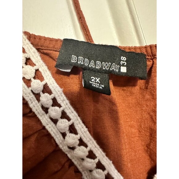 Brown Sleeveless Embroidered Top With Lace Detail & Tie Back Size 2X - Picture 8 of 8